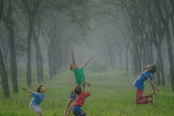  Especialista en lentes de contacto para niños y adolescentes